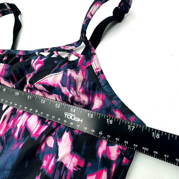 LANE BRYANT Livi Active Size 24 Pink Caged Medium Impact Wireless Sports Bra - Picture 4 of 8